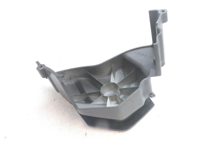 photo de COPERCHIO PIGNONE YAMAHA FZ8 800 (2010 - 2016) - Dettagli dei punti di fissaggio