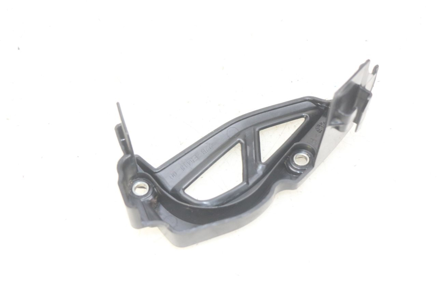 photo de COPERCHIO PIGNONE YAMAHA MT ABS 125 (2014 - 2018) - Altra angolazione