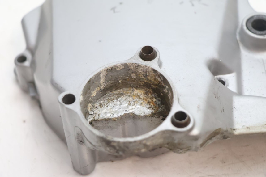 photo de CARTER PIGNONE YAMAHA YZF R GENESIS 750 (1993 - 1998) - Dettagli dei punti di fissaggio