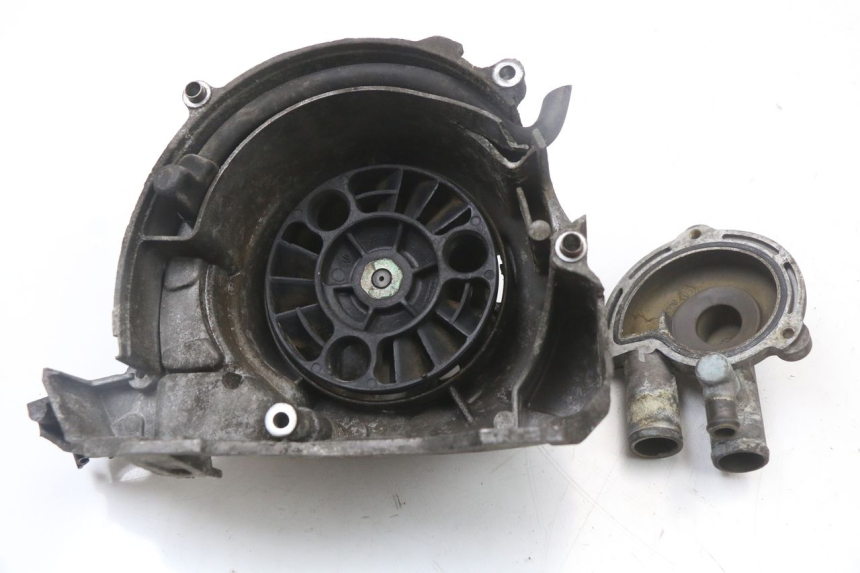 photo de CARTER POMPA ACQUA PIAGGIO MP3 125 (2006 - 2014) - Stato della superficie e materiale