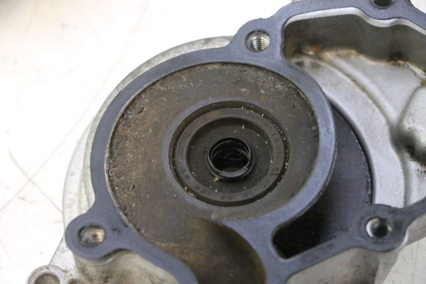 photo de CARTER POMPA ACQUA YAMAHA X-MAX XMAX 125 (2010 - 2013) - Stato della superficie e materiale