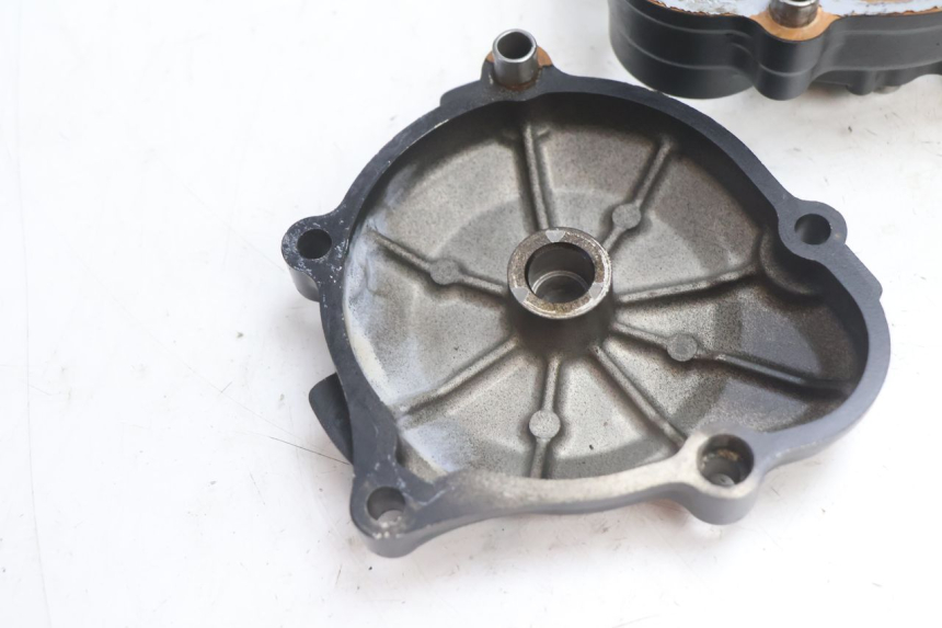 photo de CARTER RUOTA LIBERA AVVIAMENTO SUZUKI GSR 600 (2005 - 2012) - Stato della superficie e materiale
