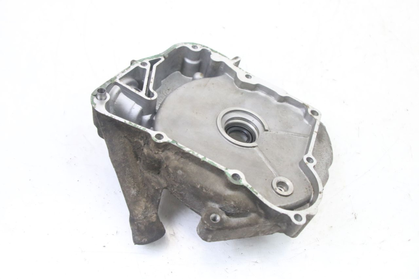 photo de CARTER STATORE PEUGEOT VIVACITY 125 (2010 - 2017) - Dettagli dei punti di fissaggio