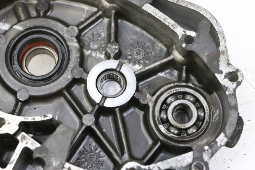 photo de CARTER INGRANAGGIO KYMCO GRAND DINK 125 (2002 - 2007) - Dettagli dei punti di fissaggio