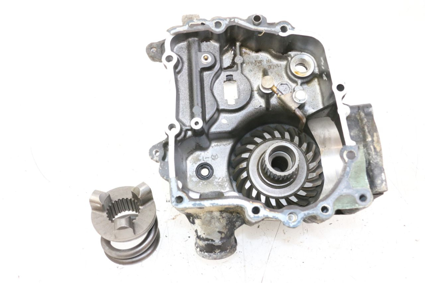 photo de COPERCHIO TRASMISSIONE RUOTA KAWASAKI GTR 1000 (1994 - 2004) - Altra angolazione