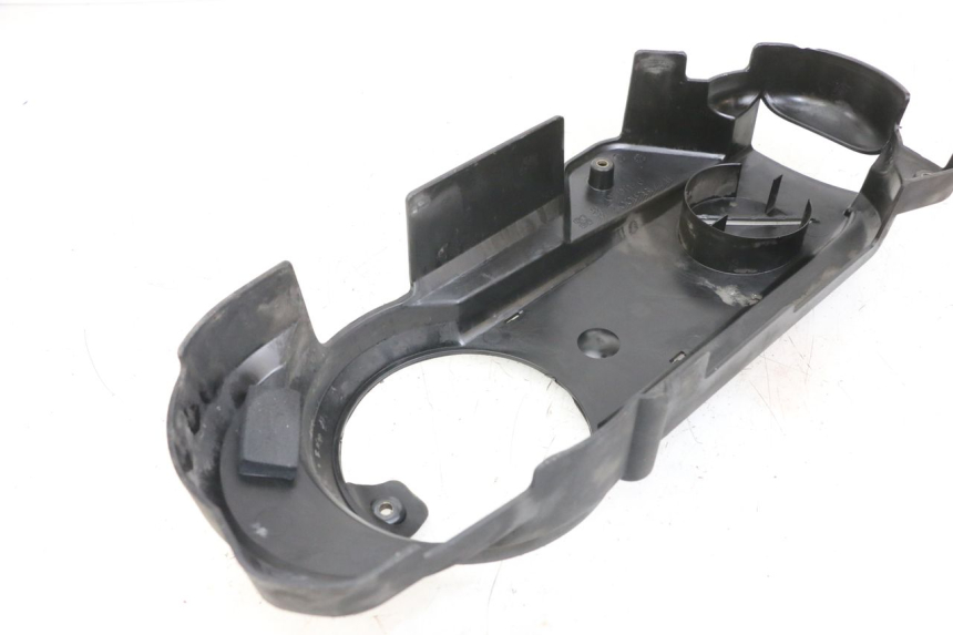 photo de COPERCHIO TRASMISSIONE RUOTA PEUGEOT SATELIS 125 (2006 - 2009) - Altra angolazione