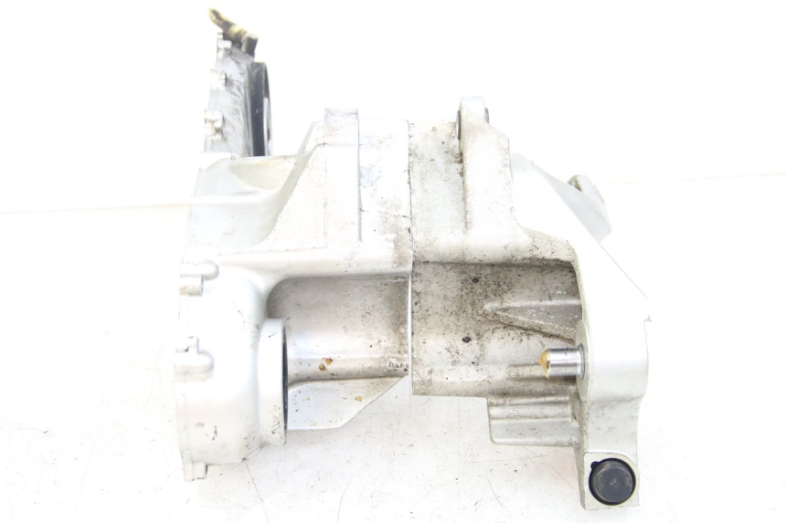 photo de COPERCHIO TRASMISSIONE RUOTA YAMAHA XP T-MAX TMAX 500 (2004 - 2007) - Primo piano tecnico