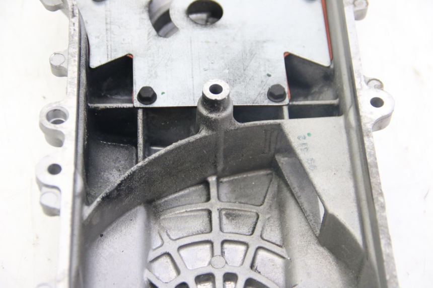 photo de COPERCHIO VARIATORE YAMAHA BW'S BWS 125 (2010 - 2013) - Zoom sui componenti