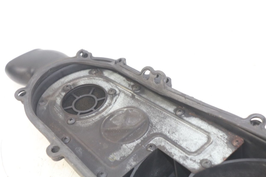 photo de COPERCHIO VARIATORE KYMCO DINK STREET 125 (2009 - 2014) - Altra angolazione