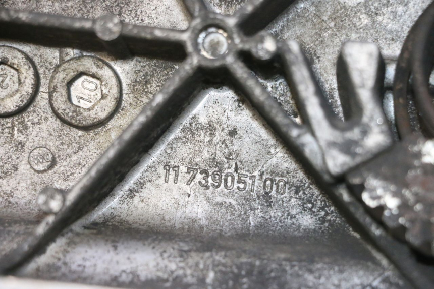 photo de COPERCHIO VARIATORE PEUGEOT ELYSTAR 50 (2002 - 2014) - Dettaglio del componente