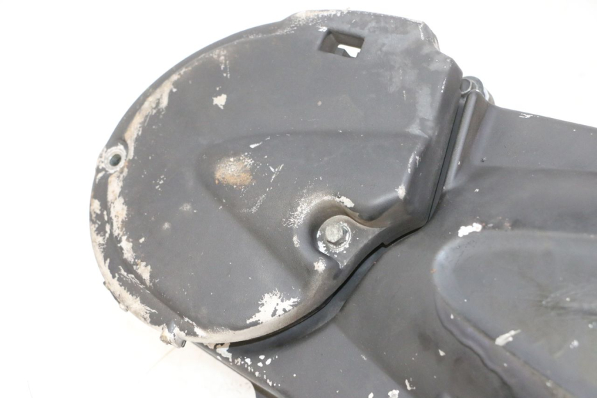 photo de COPERCHIO VARIATORE HONDA FES S-WING SWING ABS 125 (2007 - 2015) - Dettagli dei punti di fissaggio