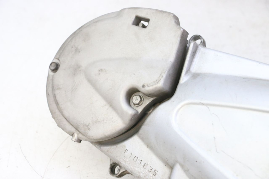 photo de COPERCHIO VARIATORE HONDA FES S-WING SWING ABS 125 (2007 - 2015) - Dettagli dei punti di fissaggio