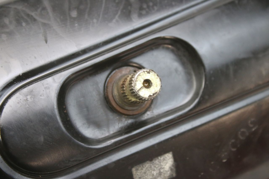 photo de COPERCHIO VARIATORE SYM FIDDLE 2 50 (2008 - 2013) - Marcature e riferimenti originali