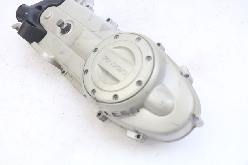 photo de COPERCHIO VARIATORE PIAGGIO FLY 4T 50 (2013 - 2017) - Stato della superficie e materiale