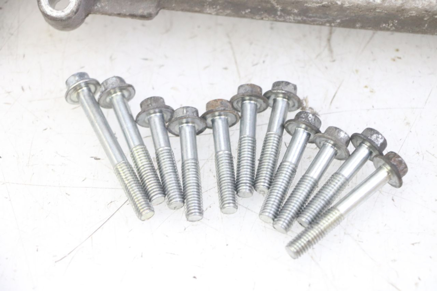 photo de CARTER TRASMISSIONE HONDA FORZA ABS 300 (2013 - 2017) - Dettagli dei punti di fissaggio