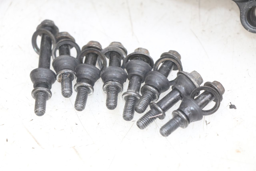 photo de COPERCHIO VARIATORE SYM GTS EFI 125 (2012 - 2016) - Dettagli dei punti di fissaggio