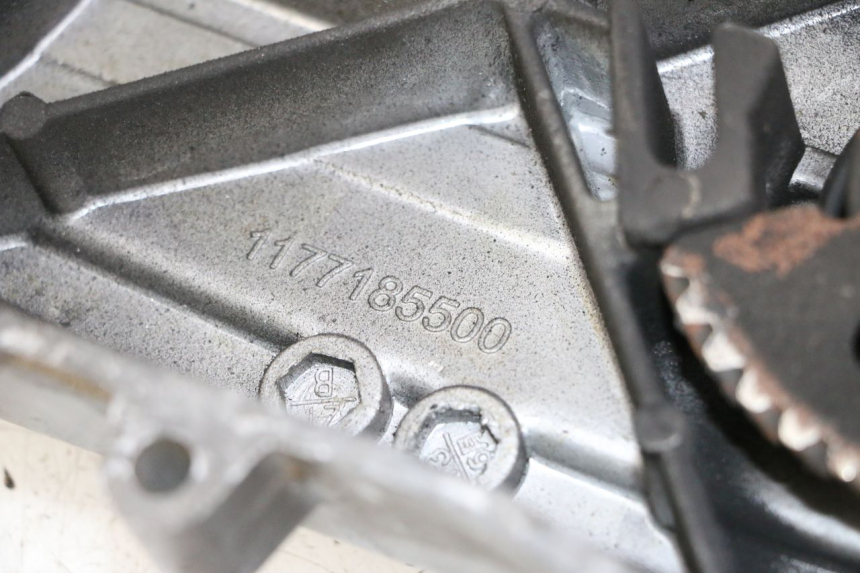 photo de COPERCHIO VARIATORE PEUGEOT KISBEE 2T 50 (2010 - 2017) - Altra angolazione