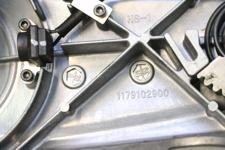 photo de CARTER TRASMISSIONE PEUGEOT KISBEE 2T 50 (2018 - 2022) - Dettaglio del componente