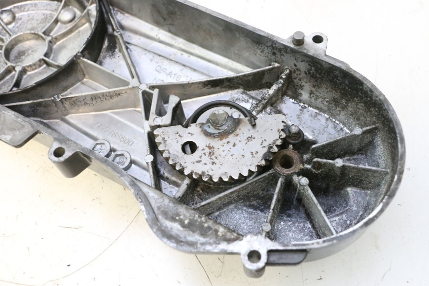 photo de COPERCHIO VARIATORE PEUGEOT KISBEE 2T 50 (2010 - 2017) - Primo piano tecnico
