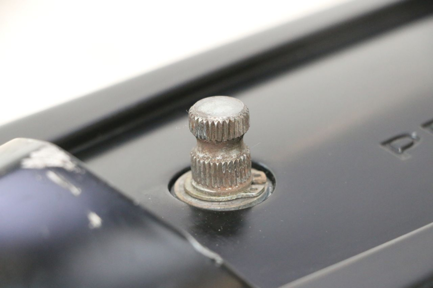 photo de COPERCHIO VARIATORE PEUGEOT KISBEE 2T 50 (2010 - 2017) - Primo piano tecnico