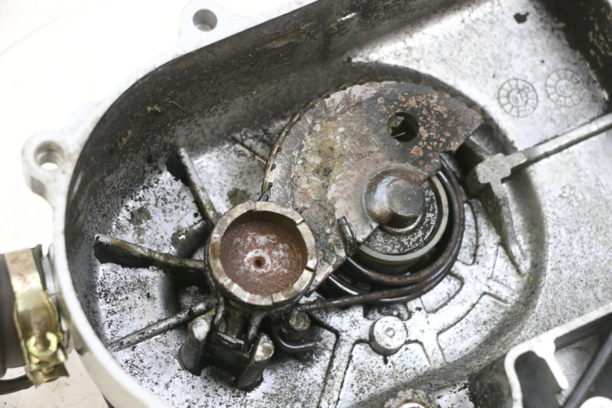 photo de COPERCHIO VARIATORE PEUGEOT KISBEE 4T 50 (2010 - 2017) - Stato della superficie e materiale