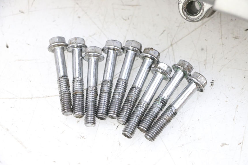 photo de COPERCHIO VARIATORE PEUGEOT KISBEE 4T 50 (2010 - 2017) - Foto prodotto supplementare