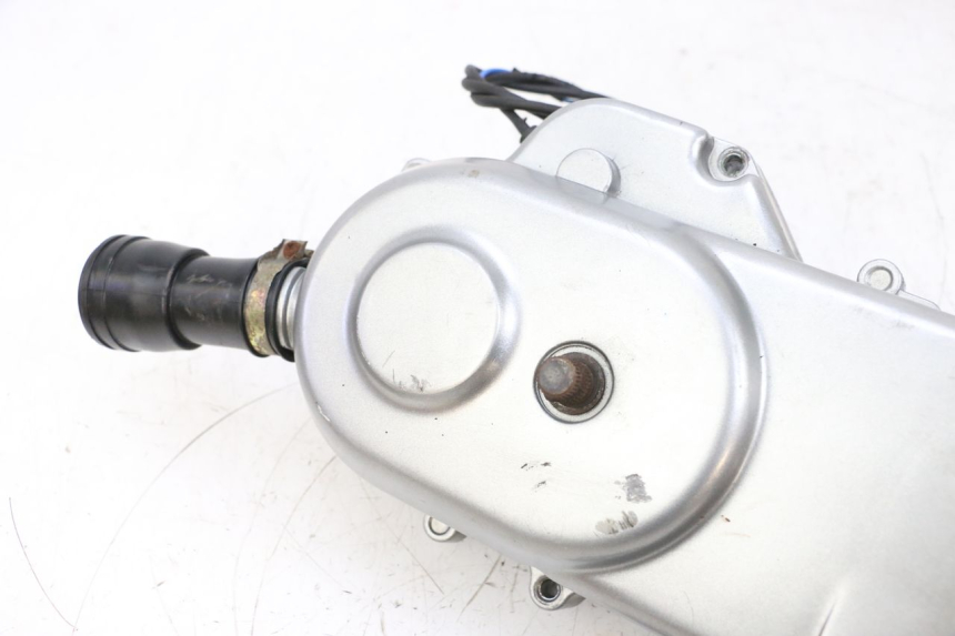 photo de COPERCHIO VARIATORE PEUGEOT KISBEE 4T 50 (2010 - 2017) - Ispezione visiva dettagliata