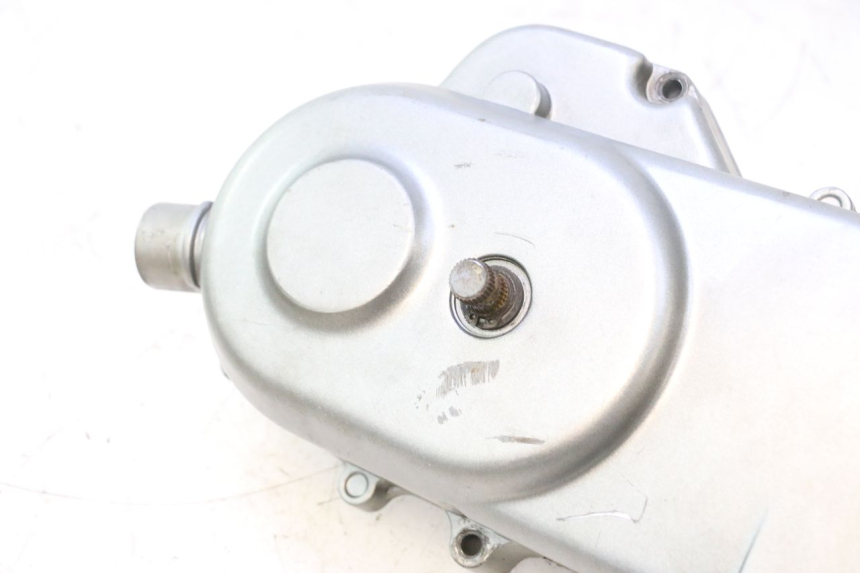 photo de COPERCHIO VARIATORE PEUGEOT KISBEE 4T 50 (2010 - 2017) - Primo piano ad alta risoluzione