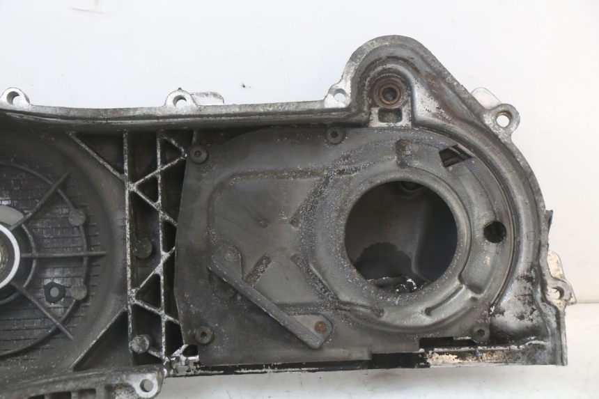 photo de COPERCHIO VARIATORE PIAGGIO MP3 125 (2006 - 2014) - Dettagli dei punti di fissaggio