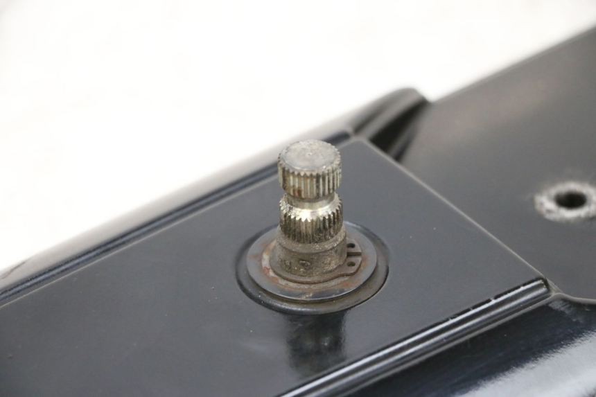 photo de COPERCHIO VARIATORE YAMAHA NEOS NEO'S 4T 50 (2008 - 2016) - Caratteristiche distintive