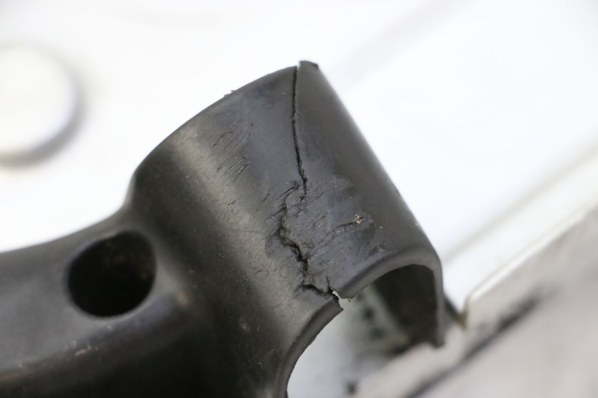 photo de COPERCHIO VARIATORE PIAGGIO ZIP 4T 50 (2018 - 2020) - Dettagli dei punti di fissaggio