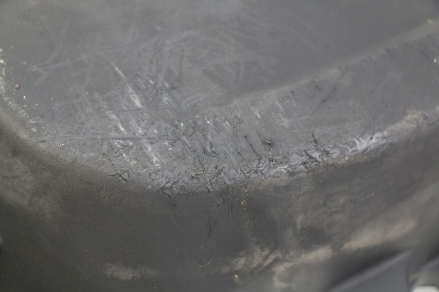photo de COPERCHIO VARIATORE SUZUKI SIXTEEN 125 (2008 - 2010) - Dettaglio del componente