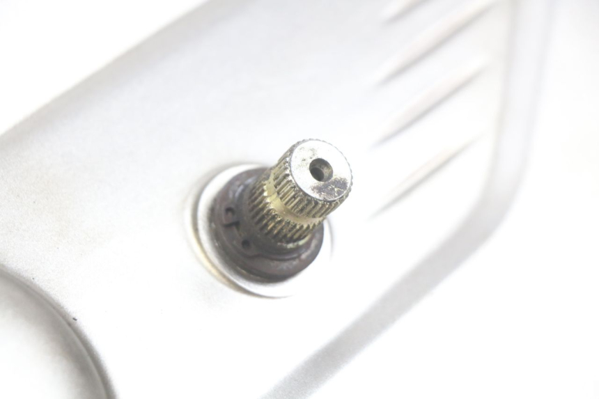 photo de COPERCHIO VARIATORE SYM SYMPHONY 125 (2009 - 2015) - Dettagli dei punti di fissaggio