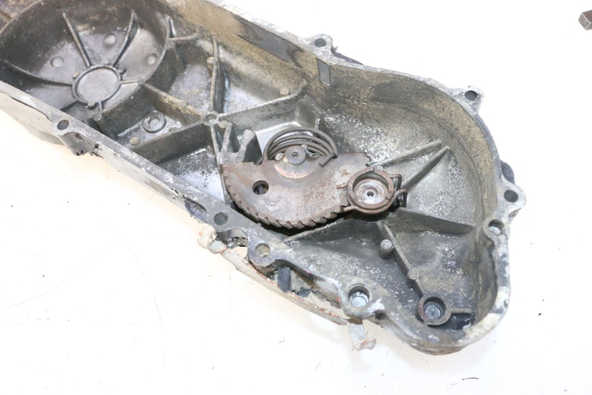 photo de COPERCHIO VARIATORE PEUGEOT TKR TREKKER FURIOUS 50 (2005 - 2014) - Dettagli dei punti di fissaggio