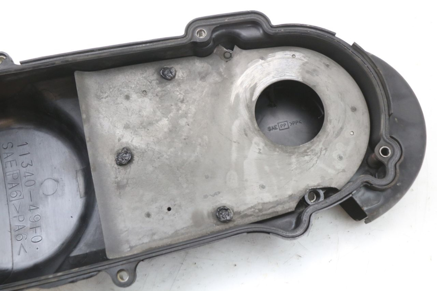 photo de COPERCHIO VARIATORE SUZUKI UH BURGMAN 125 (2002 - 2006) - Dettagli dei punti di fissaggio