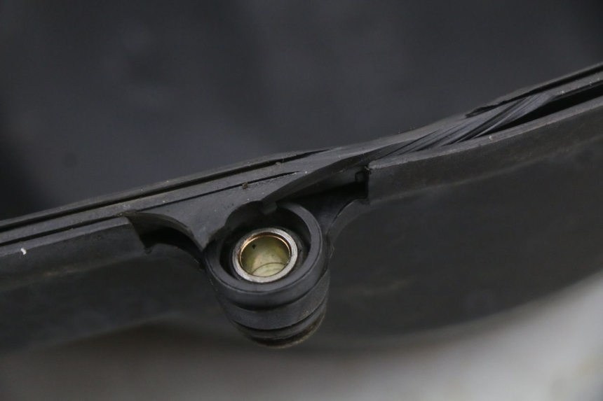 photo de COPERCHIO VARIATORE SUZUKI UH BURGMAN 125 (2002 - 2006) - Stato della superficie e materiale