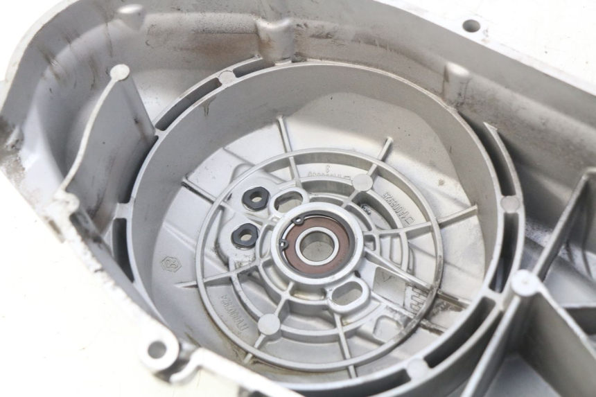 photo de COPERCHIO VARIATORE PIAGGIO VESPA GTS IGET ABS 125 (2017 - 2023) - Primo piano tecnico