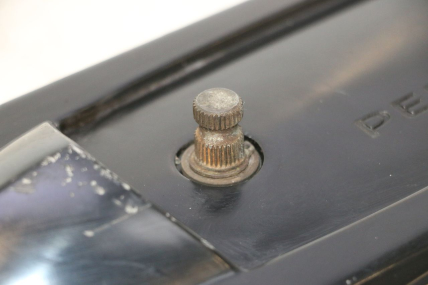 photo de COPERCHIO VARIATORE PEUGEOT VIVACITY NEW 2T 50 (2008 - 2017) - Caratteristiche distintive