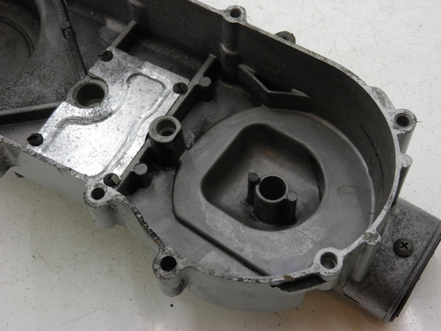 photo de COPERCHIO VARIATORE YIYING YY 125 T-10 125 (2006 - 2012) - Dettagli dei punti di fissaggio