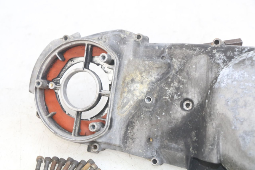 photo de COPERCHIO VARIATORE YAMAHA YP MAJESTY 125 (1998 - 2001) - Dettagli dei punti di fissaggio