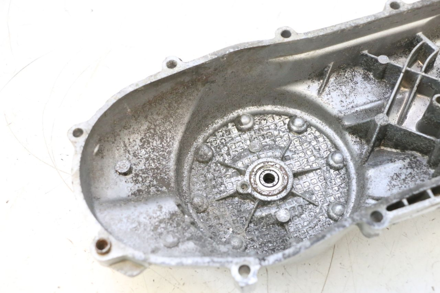 photo de COPERCHIO VARIATORE PIAGGIO ZIP 4T 50 (2018 - 2020) - Dettagli dei punti di fissaggio
