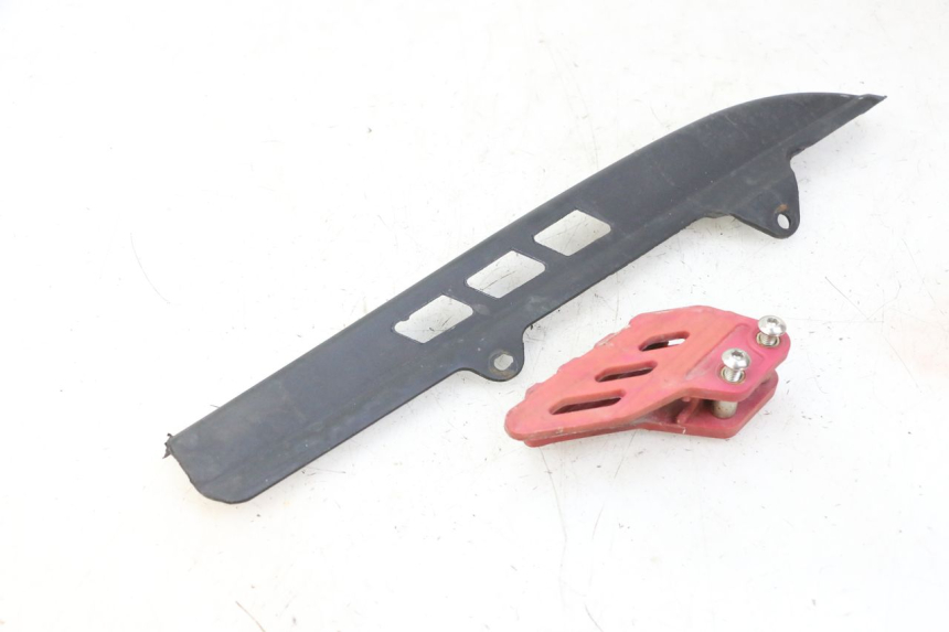 photo de COPERCHIO CATENA CCR DIRT BIKE 125 - Altra angolazione