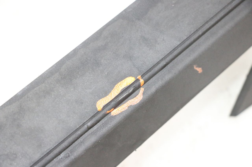 photo de PARACATENA MAG POWER R-STREET 50 (2016 - 2025) - Stato della superficie e materiale