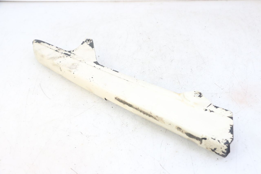 photo de COPERCHIO CATENA YAMAHA TDR DELTABOX 125 (1997 - 2003) - Primo piano tecnico