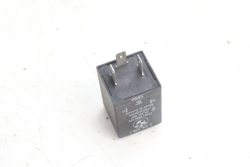 photo de CENTRALINA FRECCE BMW C1 125 (2000 - 2003) - Altra angolazione