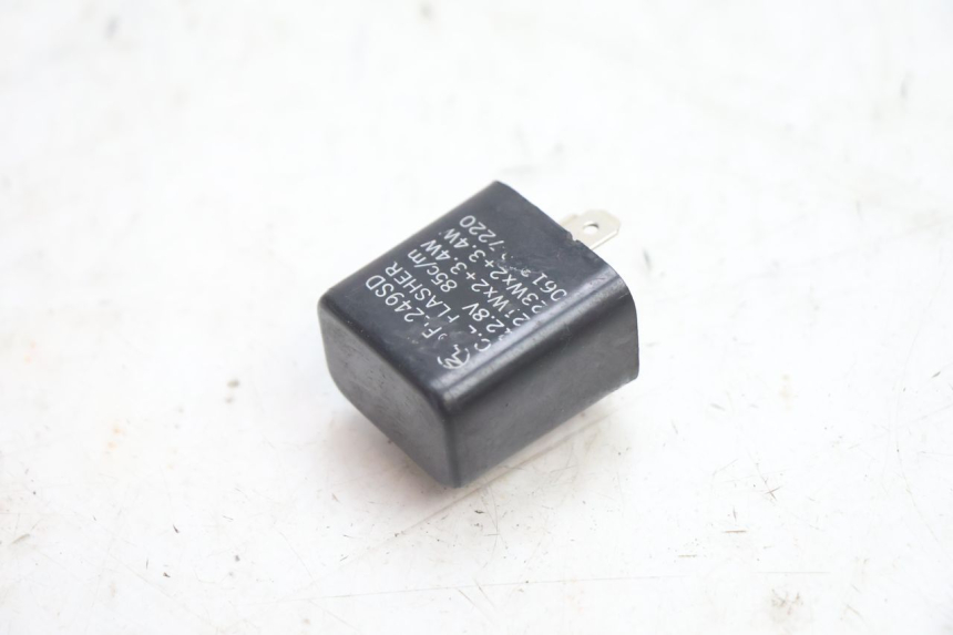 photo de RELE' FRECCE HONDA CB TWO FIFTY 250 (1991 - 2002) - Dettaglio del componente
