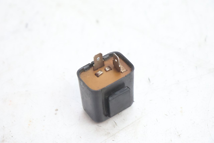 photo de RELE' FRECCE HONDA CB TWO FIFTY 250 (1991 - 2002) - Primo piano tecnico