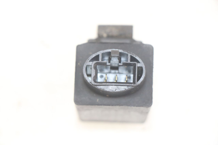 photo de CENTRALINA FRECCE HONDA CBR F SC25 1000 (1989 - 1992) - Zoom sullo stato d'uso