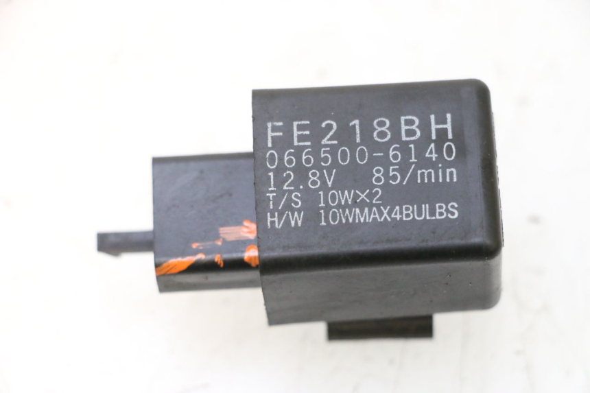 photo de RELE' LAMPEGGIANTE KAWASAKI ER-6 ER6 F ABS 650 (2012 - 2016) - Vista principale