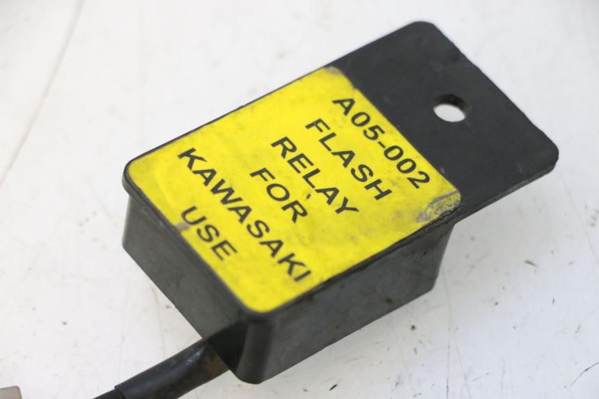 photo de RELE' FRECCE KAWASAKI ER-6 ER6 N 650 (2005 - 2009) - Altra angolazione
